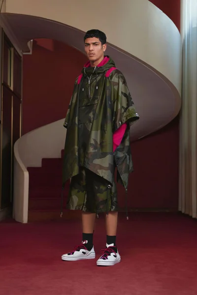 Look 15